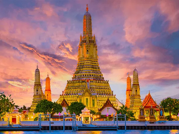 Wat Arun (Temple of Dawn)
