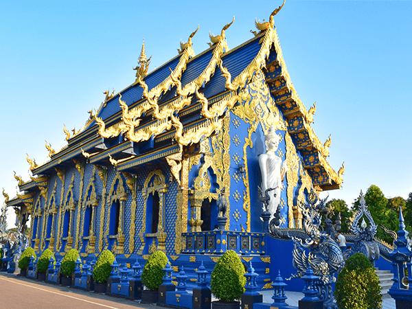 Blue Temple (Wat Rong Seua Ten)