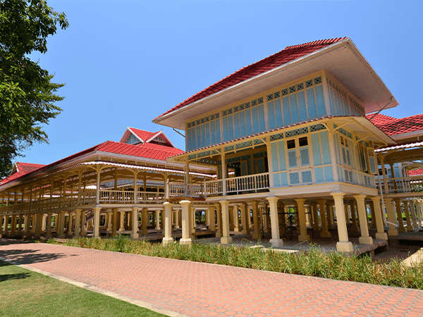 Maruekhathaiyawan Palace