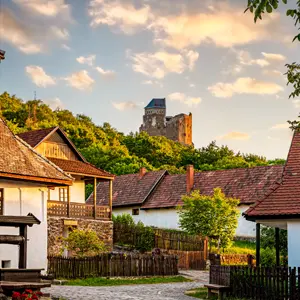 intersight Hollókő