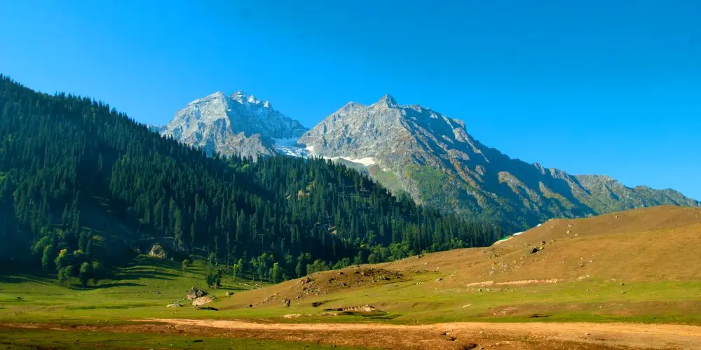 Kashmir: Where Heaven Meets Earth